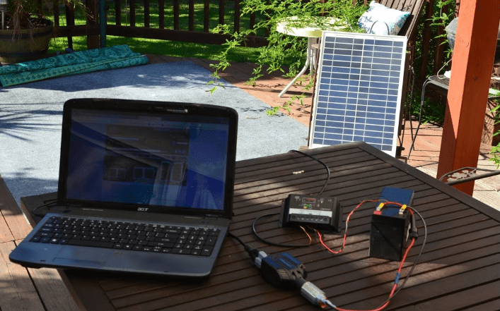 Solar charging kit for charging a laptop without a charger